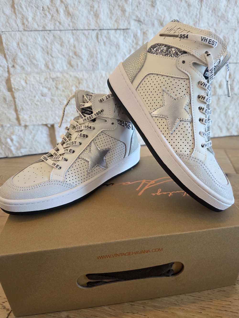 NWT Vintage Havana White & Silver High-Top Sneakers Size 6.5